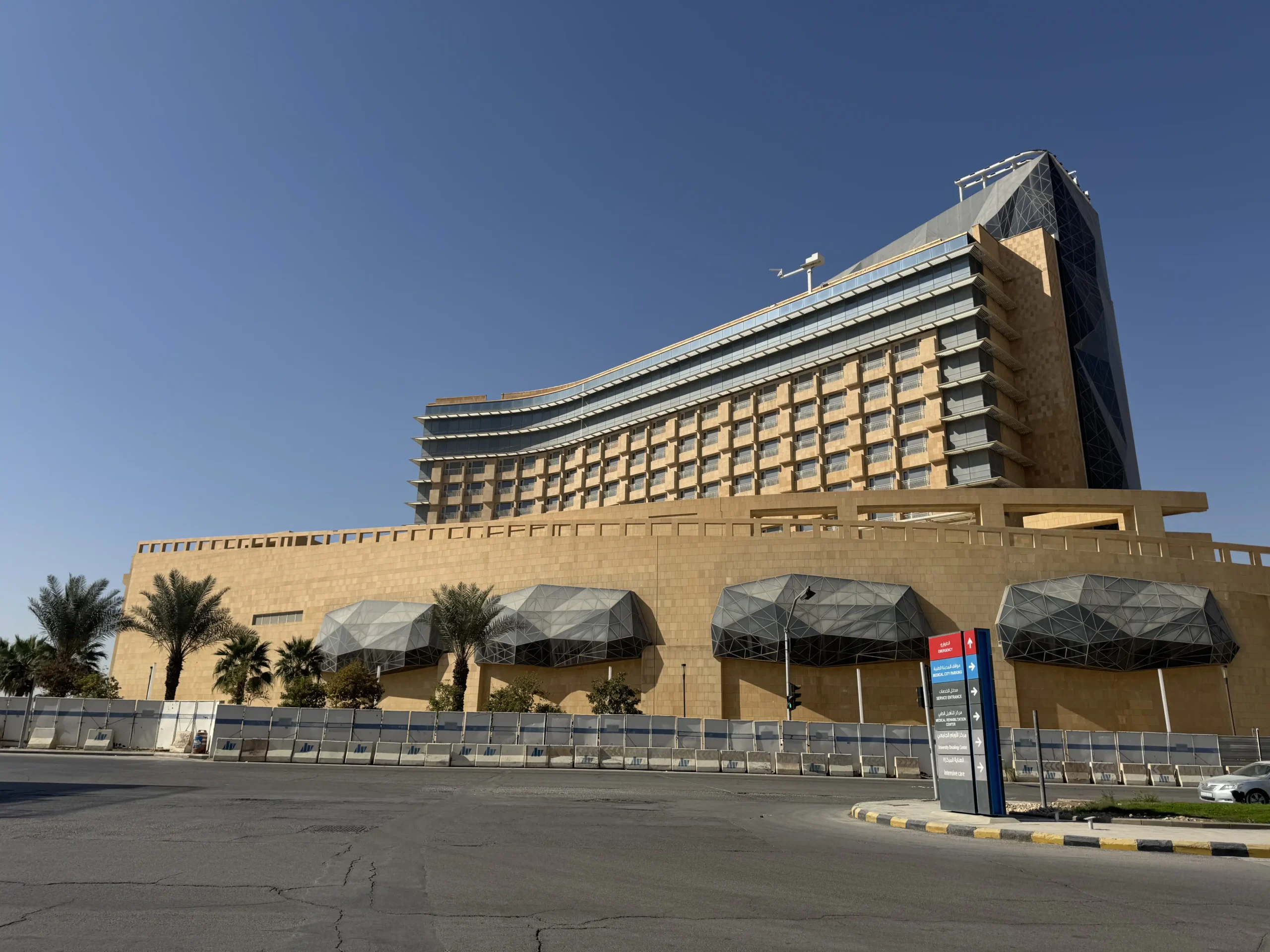 ريادة في التشطيبات الطبية المتكاملة